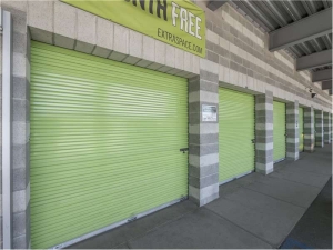 Extra Space Storage - 1267 - Emeryville - Hollis St - Photo 4