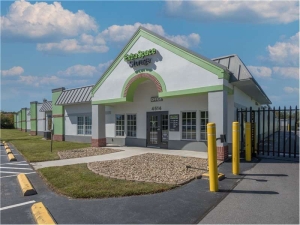 Extra Space Storage - 8194 - Greensboro - W Gate City Blvd