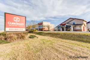 Storage Units at CubeSmart Self Storage - Humble - 9722 North Sam Houston Parkway East - 9722 North Sam Houston Parkway East