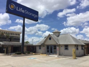 Life Storage - Houston - 10114 Katy Freeway Picture of Life Storage - Houston - 10114 Katy Freeway