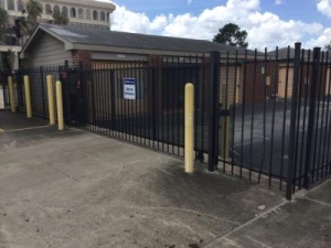 Life Storage - Houston - 10114 Katy Freeway Picture of Life Storage - Houston - 10114 Katy Freeway