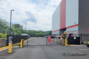CubeSmart Self Storage - Arlington - 2645 Shirlington Rd - Photo 8