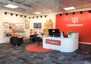 CubeSmart Self Storage - Arlington - 2645 Shirlington Rd - Photo 8