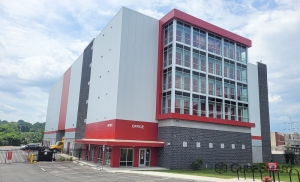 CubeSmart Self Storage - Arlington - 2645 Shirlington Rd - Photo 9