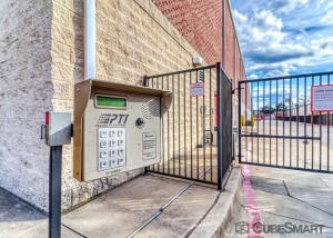 CubeSmart Self Storage - Dallas - 5818 Lyndon B Johnson Fwy - Photo 2