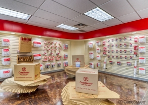 CubeSmart Self Storage - Chicago - 3402 N Kedzie Ave - Photo 6