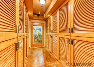 CubeSmart Self Storage - Dallas - 6831 W Northwest Hwy - Photo 7