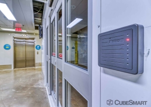 CubeSmart Self Storage - Dallas - 6831 W Northwest Hwy - Photo 5