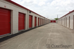 CubeSmart Self Storage - Houston - 5400 Alder Drive Picture of CubeSmart Self Storage - Houston - 5400 Alder Drive