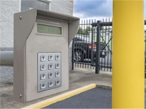 Extra Space Storage - 1706 - Wilmington Island - Highway 80 East - Photo 2