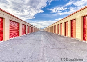 CubeSmart Self Storage - Las Vegas - 3360 N Las Vegas Blvd - Photo 3