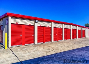 CubeSmart Self Storage - Houston - 350 West Rankin Road - Photo 11