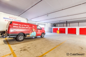 CubeSmart Self Storage - Bellerose - Photo 5