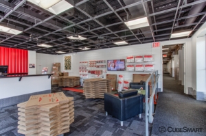 CubeSmart Self Storage - Bellerose - Photo 6
