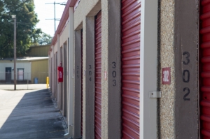 Move It Self Storage - Harrells Ferry Picture of Move It Self Storage - Harrells Ferry
