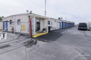 Armor Self Storage - Haltom City - Photo 3