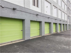 Extra Space Storage - 0467 - Alexandria - N Henry St - Photo 4