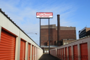 CubeSmart Self Storage - Philadelphia - 456 North Christopher Columbus Boulevard Picture of CubeSmart Self Storage - Philadelphia - 456 North Christopher Columbus Boulevard