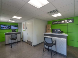Extra Space Storage - 1046 - Kennedy Township - Kisow Dr - Photo 3