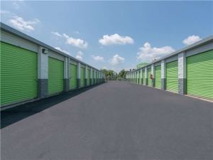 Extra Space Storage - 1046 - Kennedy Township - Kisow Dr - Photo 4