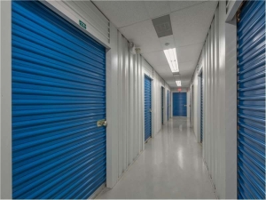 Extra Space Storage - 0672 - Deerfield - N Milwaukee Avenue - Photo 5