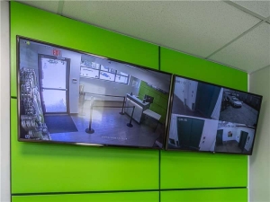 Extra Space Storage - 1171 - Gurnee - Skokie Highway - Photo 7