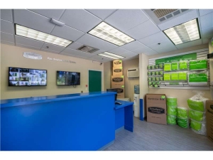 Extra Space Storage - 8382 - Chicago - W Adams St - Photo 3