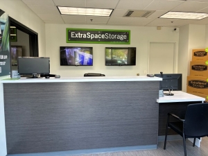 Extra Space Storage - 8382 - Chicago - W Adams St - Photo 5