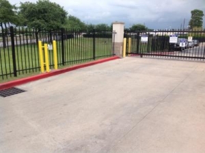 Life Storage - Houston - East T C Jester Boulevard Picture of Life Storage - Houston - East T C Jester Boulevard