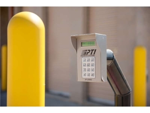 Extra Space Storage - 1620 - Arlington - US 287 Frontage Rd - Photo 2