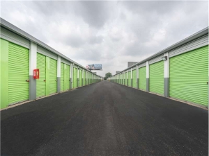 Extra Space Storage - 1709 - Chicago - 95th St - Photo 4