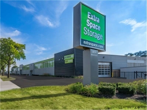 Extra Space Storage - 8699 - Des Plaines - Mannheim Rd