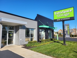 Extra Space Storage - 8710 - Chicago - Narragansett Ave - Photo 6