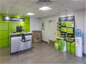 Extra Space Storage - 1658 - Quincy - Old Colony Ave - Photo 3