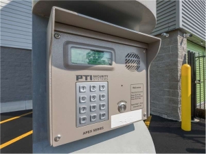 Extra Space Storage - 7001 - Weymouth - Washington St - Photo 2