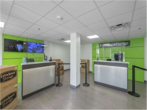 Extra Space Storage - 7001 - Weymouth - Washington St - Photo 3