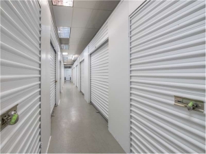 Extra Space Storage - 0736 - Waltham - 190 Willow St - Photo 5