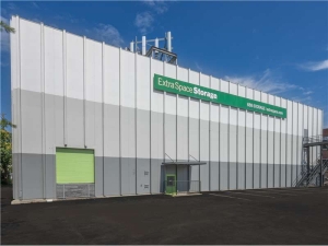 Extra Space Storage - 0736 - Waltham - 190 Willow St - Photo 6