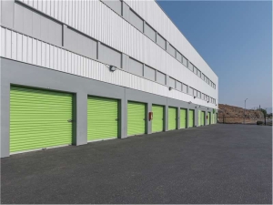 Extra Space Storage - 1491 - San Jose - Charter Park Dr - Photo 4