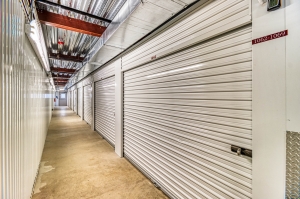 Stirling Storage - Photo 13