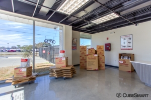 CubeSmart Self Storage - Lafayette - 2036 Northeast Evangeline Thruway Picture of CubeSmart Self Storage - Lafayette - 2036 Northeast Evangeline Thruway