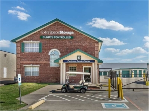 Extra Space Storage - 0474 - Carrollton - W Frankford Rd