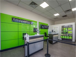 Extra Space Storage - 0628 - Dallas - Lemmon Ave - Photo 3