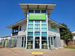 Extra Space Storage - 0629 - Dallas - 19211 Preston Rd