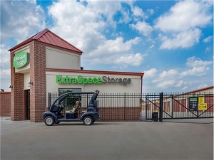 Extra Space Storage - 8719 - Oklahoma City - Quail Creek Rd - Photo 6