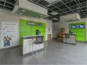 Extra Space Storage - 8773 - Dallas - Banner Dr - Photo 3