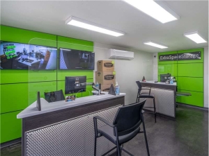 Extra Space Storage - 0236 - Dallas - 17854 Preston Rd - Photo 3