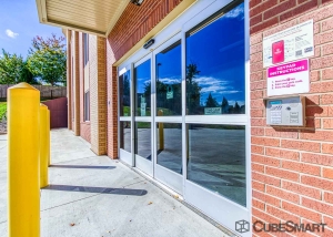 CubeSmart Self Storage - Raleigh - 7901 Glenwood Ave - Photo 4