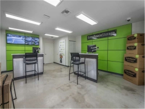 Extra Space Storage - 0771 - Miami - SW 84th St - Photo 3