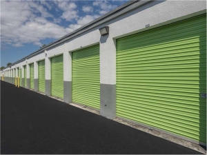 Extra Space Storage - 0771 - Miami - SW 84th St - Photo 4